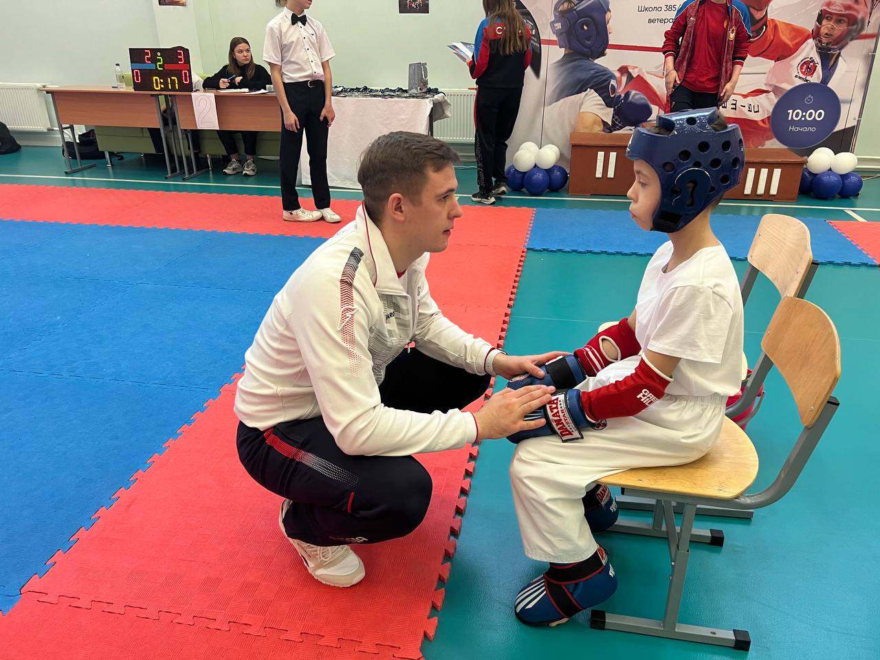 photo_5413863086596671660_y